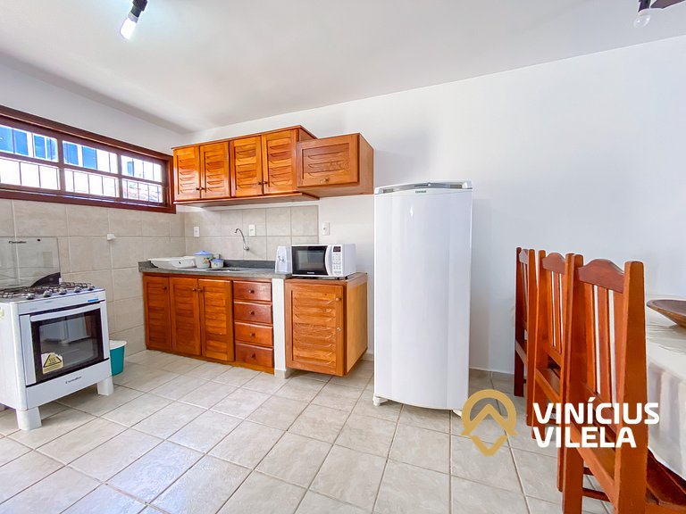 Casa com 2 suítes (ambas com ar split) e internet privativa