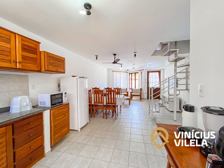 Casa com 2 suítes (ambas com ar split) e internet privativa