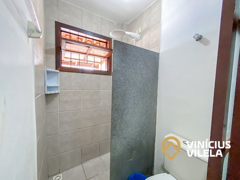 Casa com 2 suítes (ambas com ar split) e internet privativa