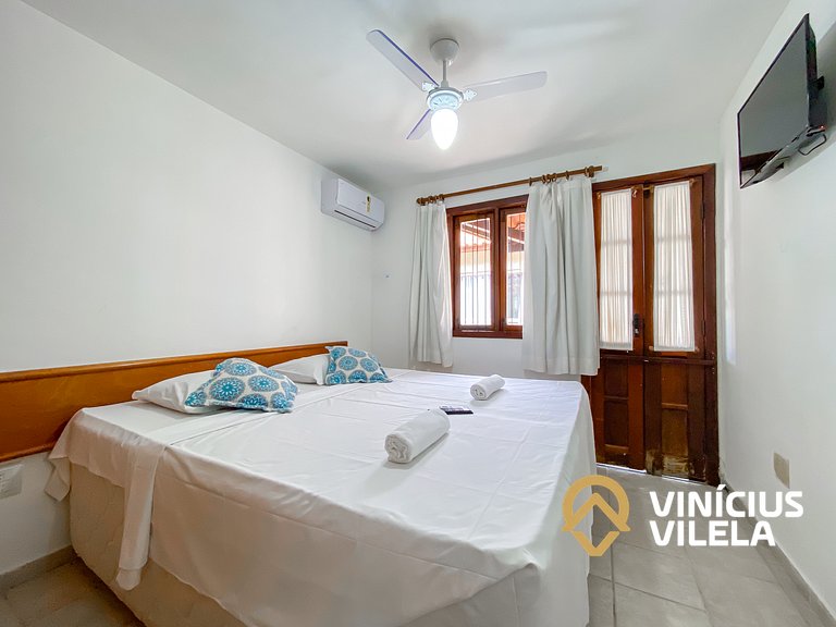 Casa com 2 suítes com ar, Net privativa 300MBPS.