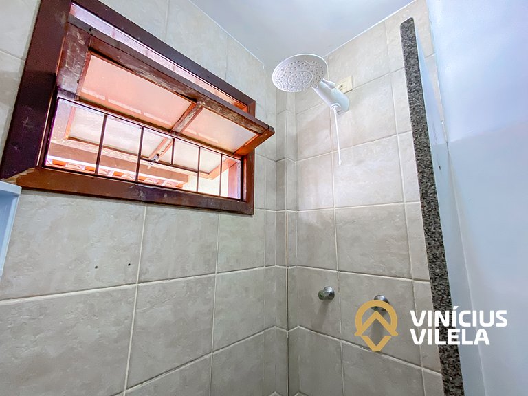 Casa com 2 suítes (ambas com ar split) e internet privativa