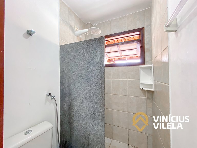 Casa com 2 suítes (ambas com ar split) e internet privativa