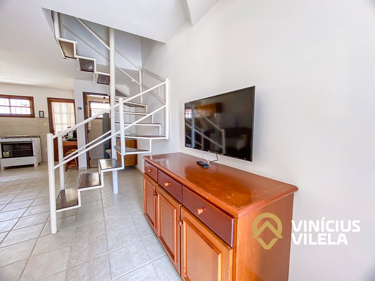 Casa com 2 suítes com ar, Net privativa 300MBPS.