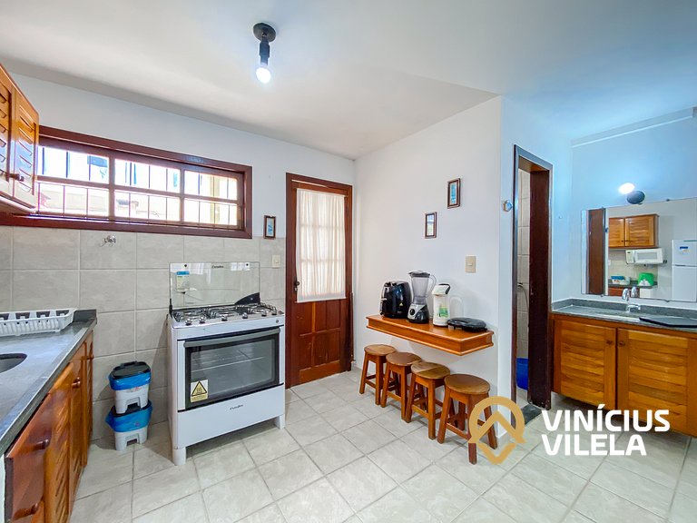 Casa com 2 suítes (ambas com ar split) e internet privativa