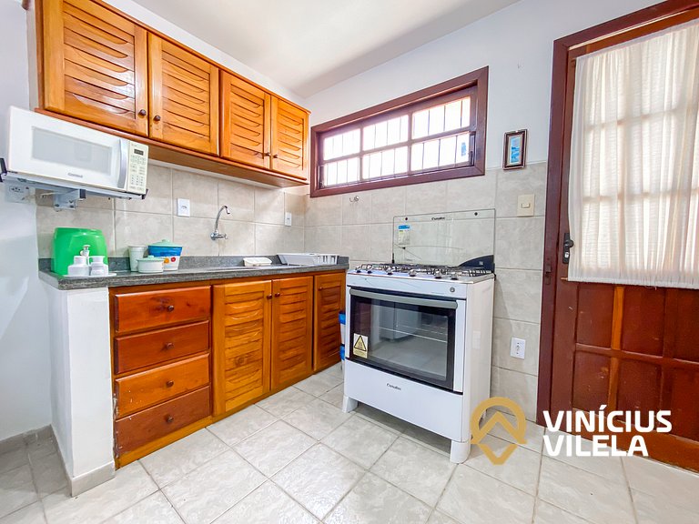 Casa com 2 suítes (ambas com ar split) e internet privativa