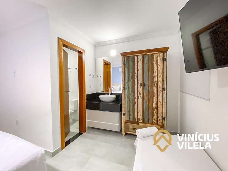 Casa com 3 suítes, sala climatizada, área gourmet privativa,