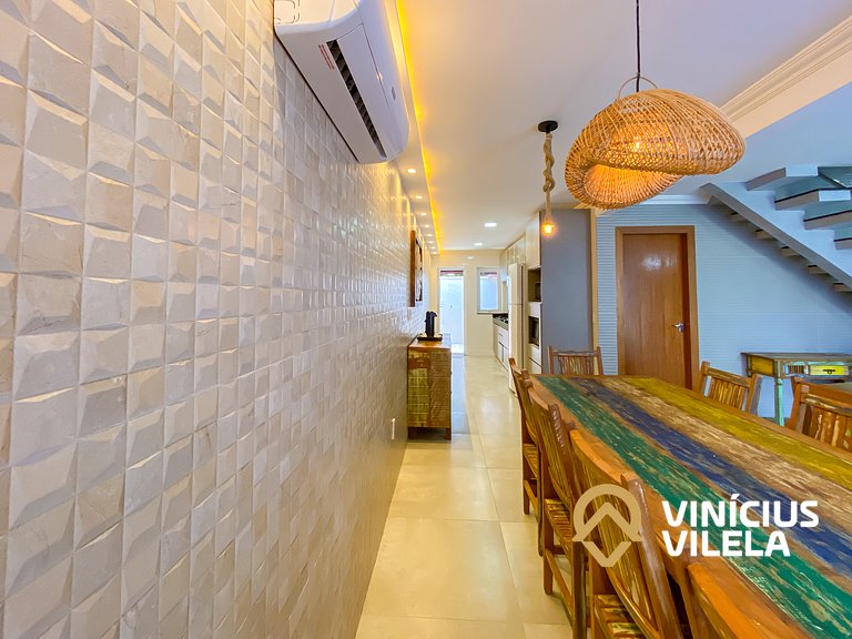 Casa com 3 suítes, sala climatizada, área gourmet privativa,