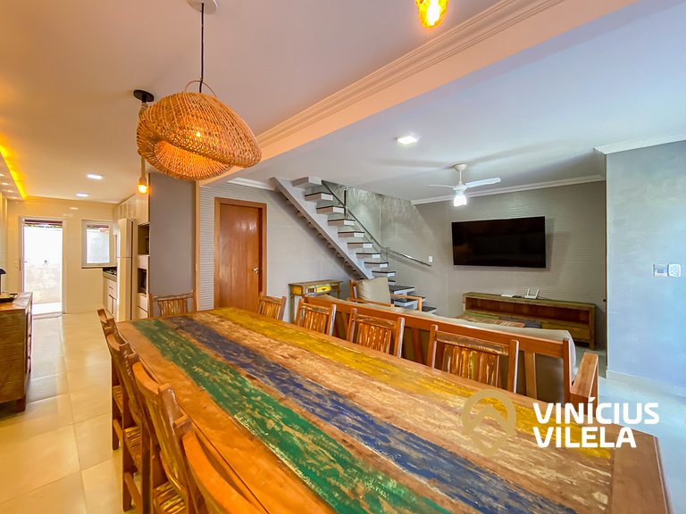 Casa com 3 suítes, sala climatizada, área gourmet privativa,