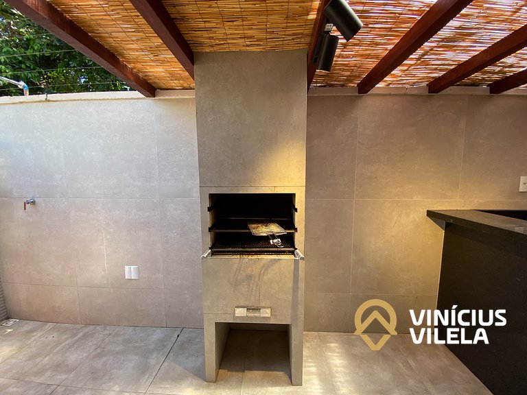 Casa com 3 suítes, sala climatizada, área gourmet privativa,