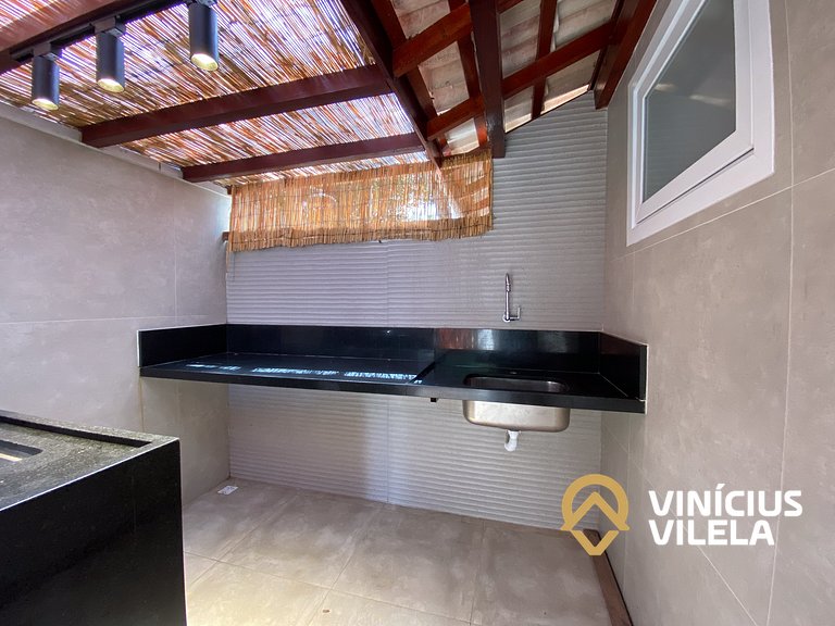 Casa com 3 suítes, sala climatizada, área gourmet privativa,