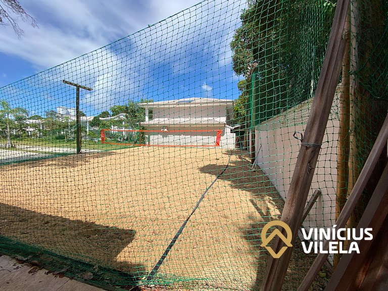 Casa com 3 suítes, sala climatizada, área gourmet privativa,