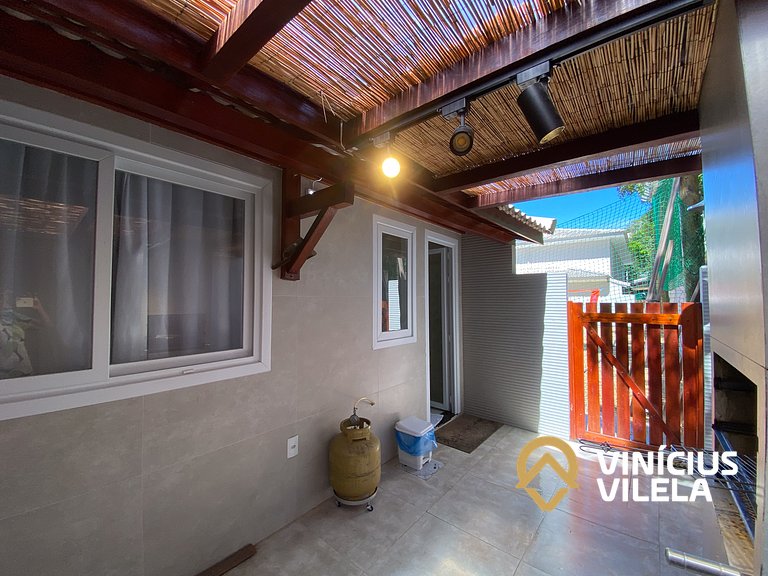 Casa com 3 suítes, sala climatizada, área gourmet privativa,