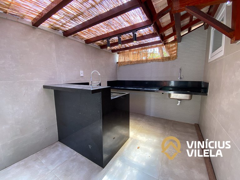 Casa com 3 suítes, sala climatizada, área gourmet privativa,