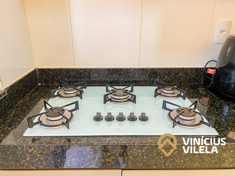 Casa com 3 suítes, sala climatizada, área gourmet privativa,