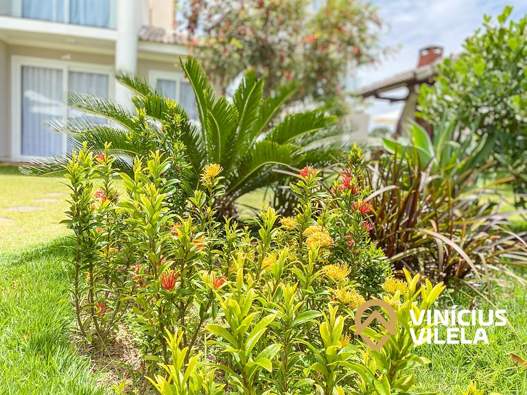 Casa toda climatizada com 2 suítes, gourmet privativo e inte