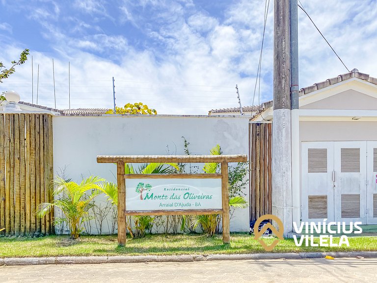 Casa toda climatizada com 2 suítes, gourmet privativo e inte