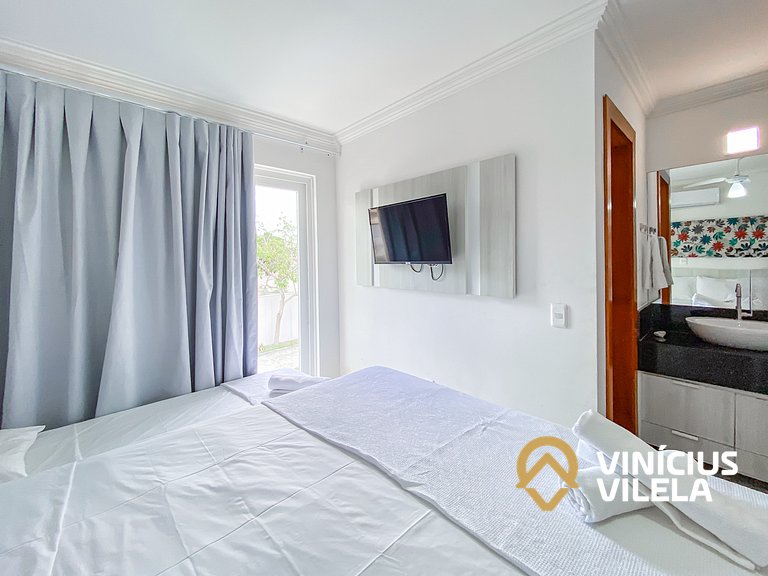 Casa toda climatizada com 2 suítes, gourmet privativo e inte