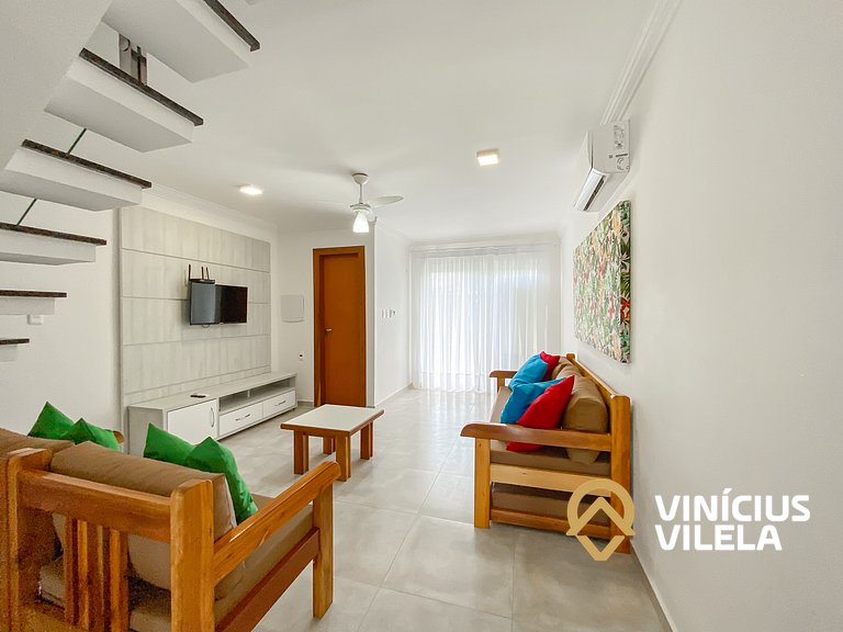 Casa toda climatizada com 2 suítes, gourmet privativo e inte