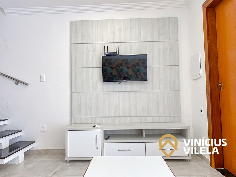 Casa toda climatizada com 2 suítes, gourmet privativo e inte