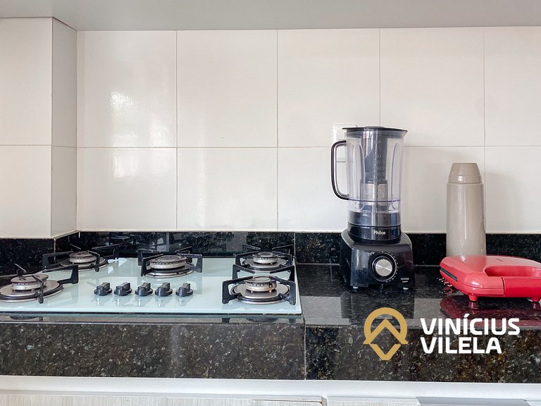 Casa toda climatizada com 2 suítes, gourmet privativo e inte