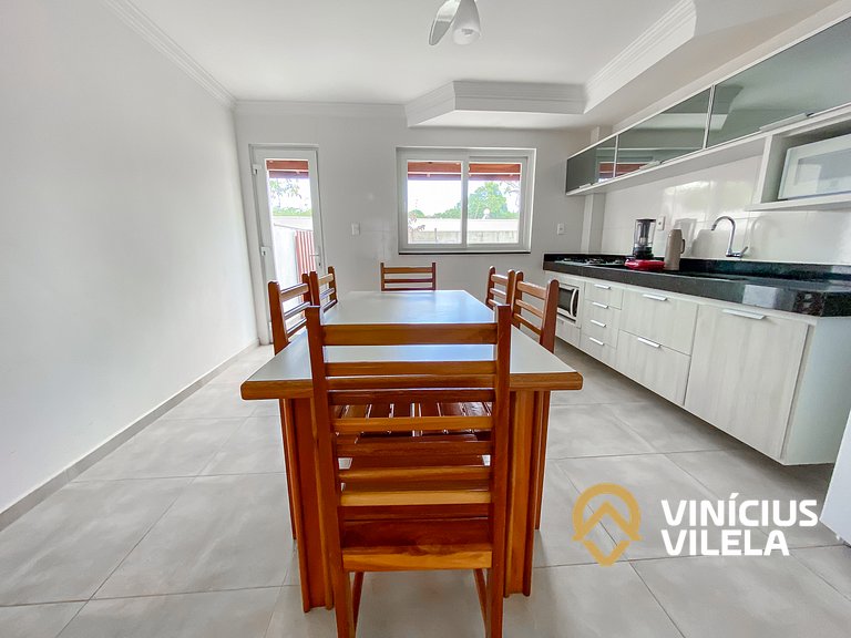 Casa toda climatizada com 2 suítes, gourmet privativo e inte