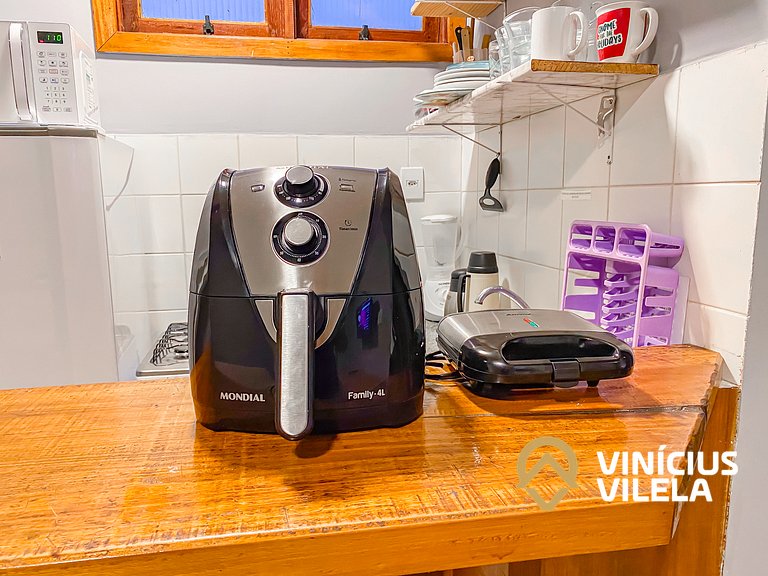 Apê térreo 1 quarto com ar, sala, cozinha completa