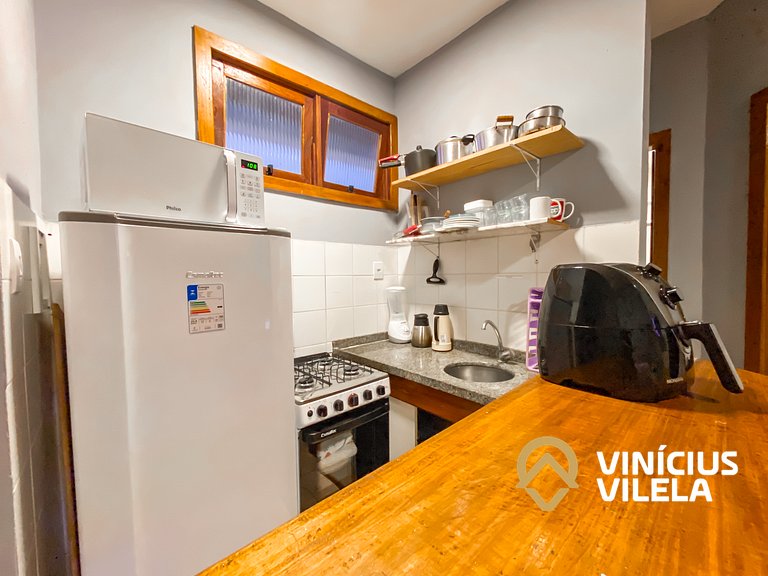 Apê térreo 1 quarto com ar, sala, cozinha completa