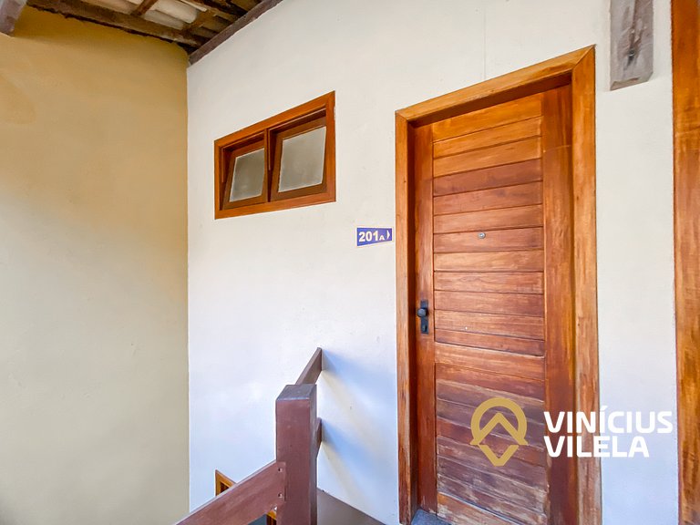 Apto 1 quarto, frente a praia de Taperpuã, condomínio com Pi