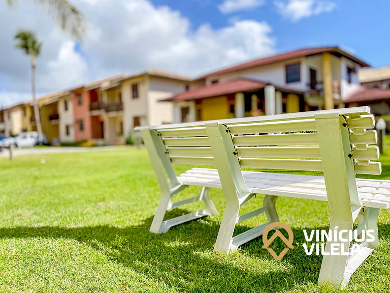 Apto 1 quarto, frente a praia de Taperpuã, condomínio com Pi