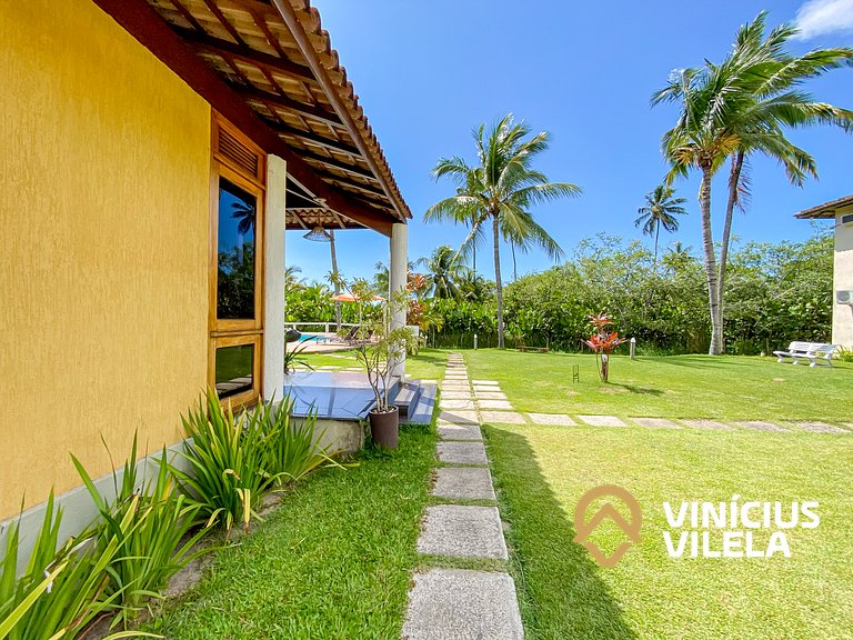 Apartamento frente mar em Taperapuã com piscina