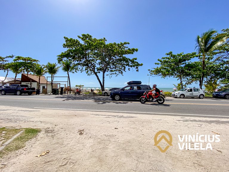 Apartamento frente mar em Taperapuã com piscina