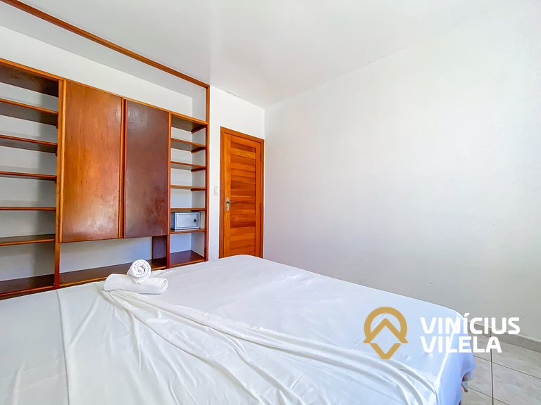 Flat 1 com quarto pavimento superior no condomínio Boulevard