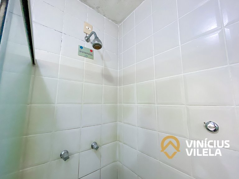 Flat 1 com quarto pavimento superior no condomínio Boulevard