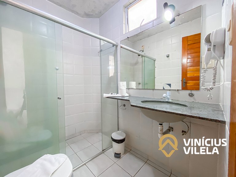 Flat 1 com quarto pavimento superior no condomínio Boulevard