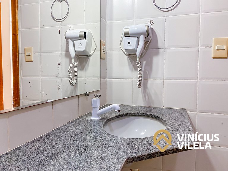Flat 1 com quarto pavimento superior no condomínio Boulevard