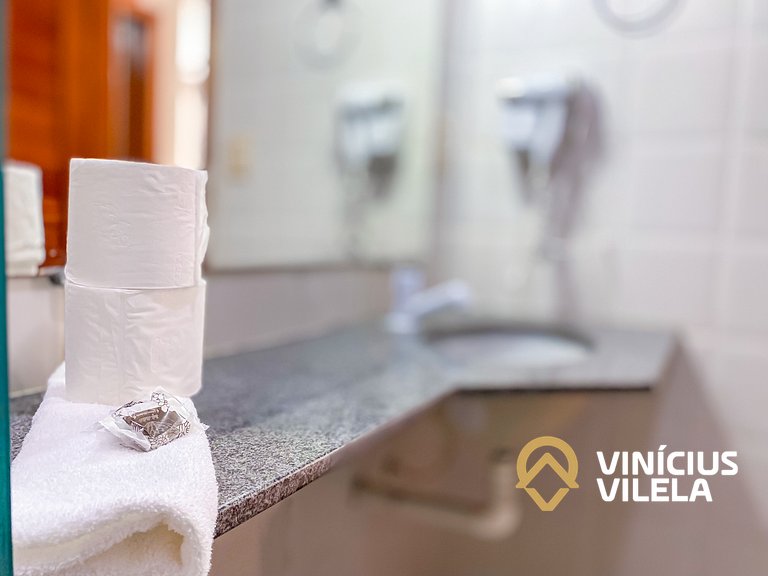 Flat 1 com quarto pavimento superior no condomínio Boulevard