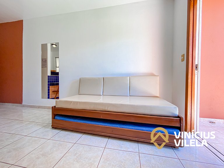 Flat 1 com quarto pavimento superior no condomínio Boulevard