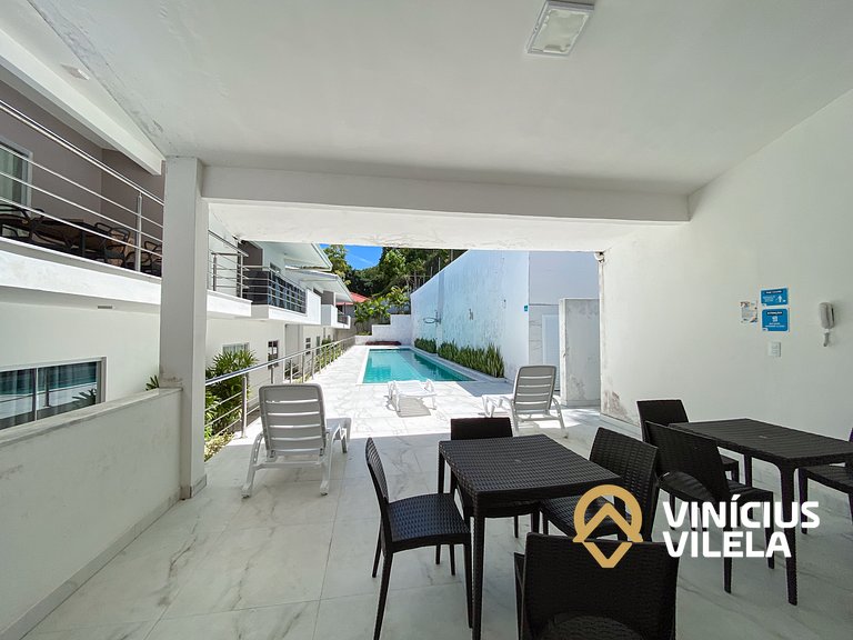 Apto Térreo com 2 quartos (ambos com ar split), sendo 1 suít