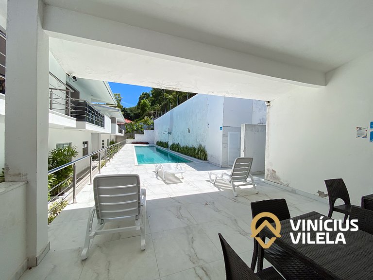 Apto Térreo com 2 quartos (ambos com ar split), sendo 1 suít