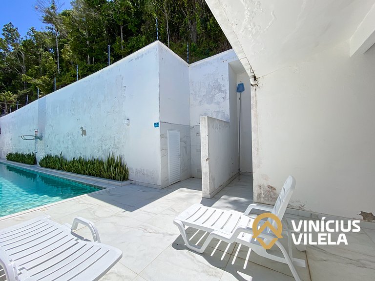 Apto Térreo com 2 quartos (ambos com ar split), sendo 1 suít