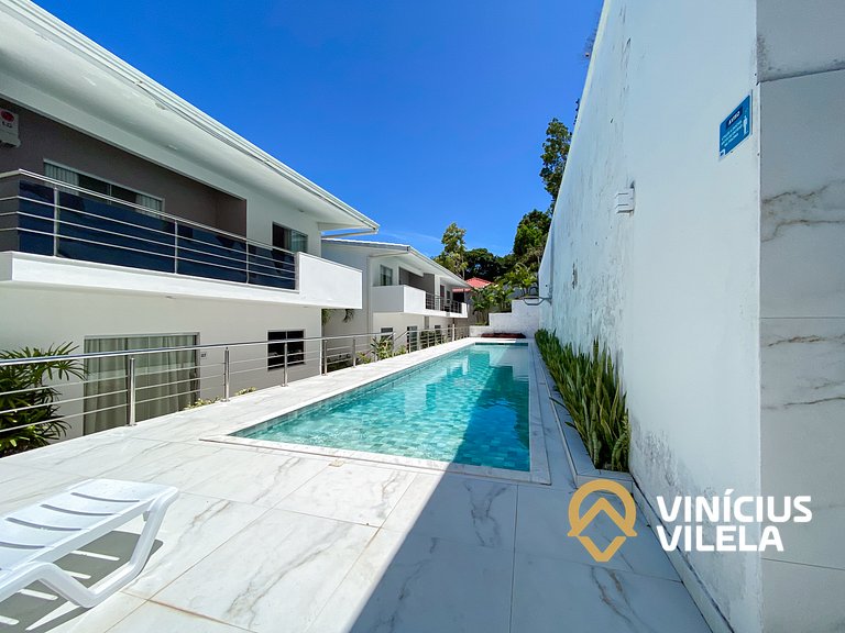 Apto Térreo com 2 quartos (ambos com ar split), sendo 1 suít