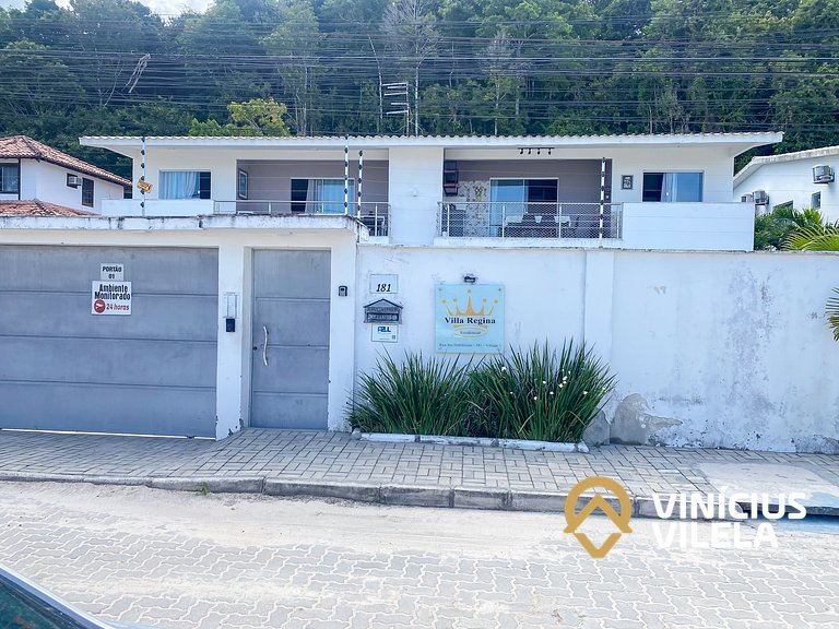 Apto Térreo com 2 quartos (ambos com ar split), sendo 1 suít