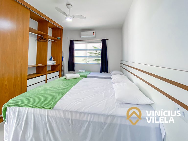 Apto Térreo com 2 quartos (ambos com ar split), sendo 1 suít