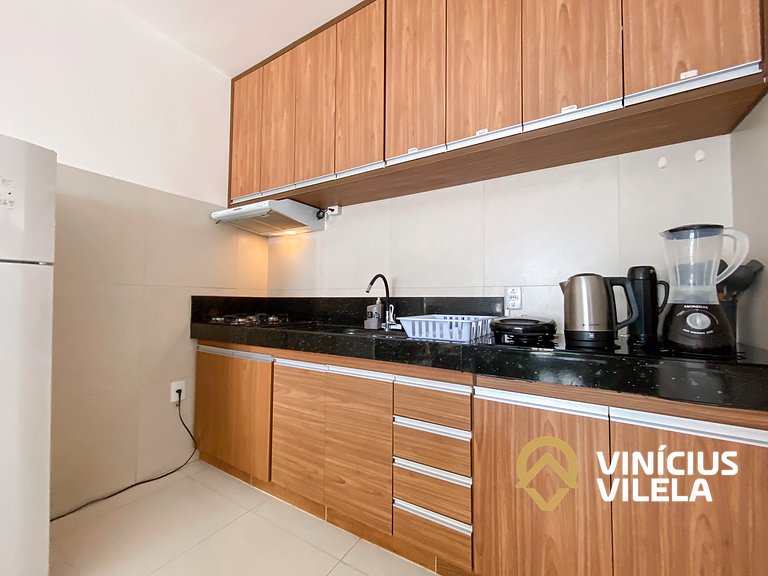 Apto Térreo com 2 quartos (ambos com ar split), sendo 1 suít