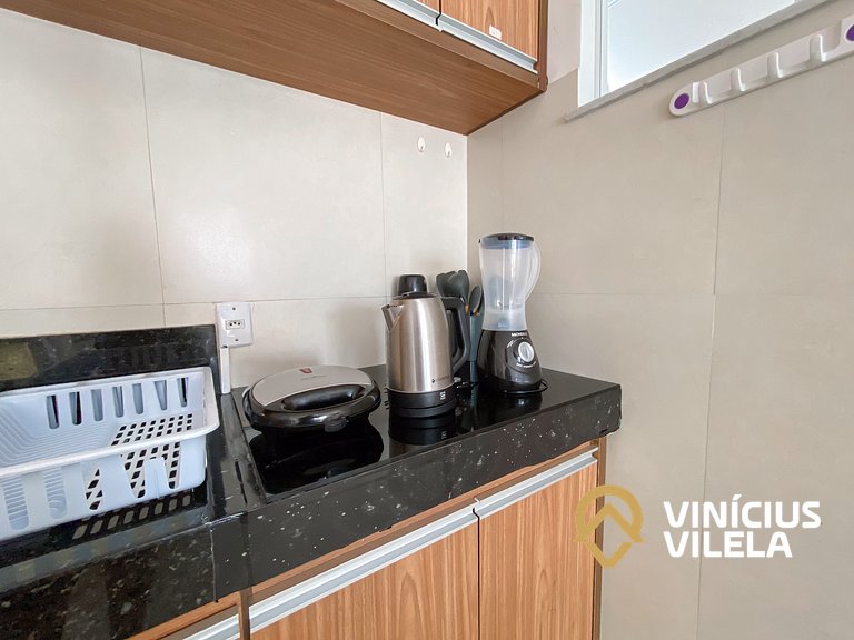 Apto Térreo com 2 quartos (ambos com ar split), sendo 1 suít