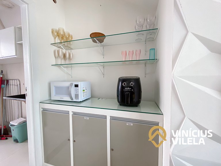 Apto Térreo com 2 quartos (ambos com ar split), sendo 1 suít