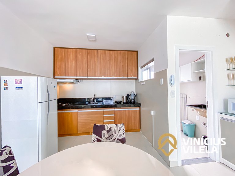 Apto Térreo com 2 quartos (ambos com ar split), sendo 1 suít