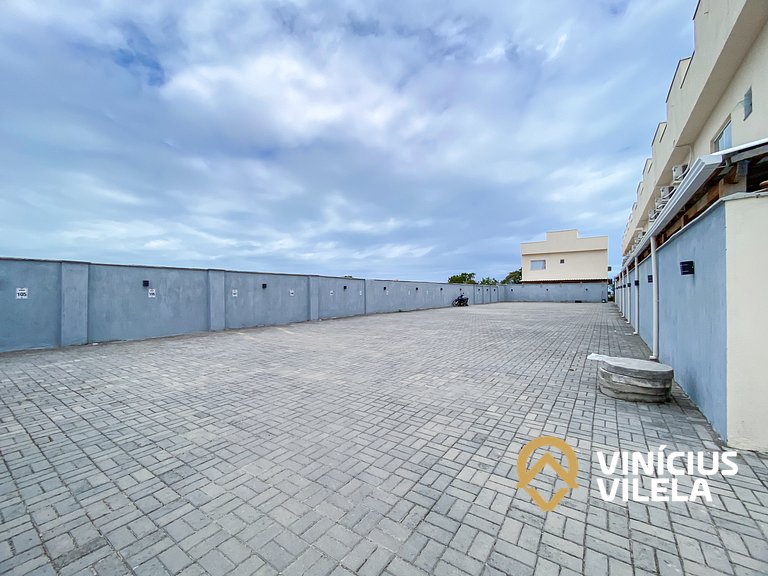 Casa duplex 3 quartos, sendo 2 suítes a aproximadamente 1200