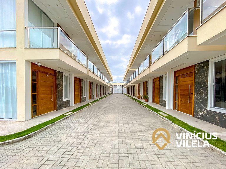 Casa duplex 3 quartos, sendo 2 suítes a aproximadamente 1200