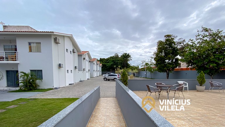 Apartamento 2Q no condomínio Vila Tropical, a uma quadra da